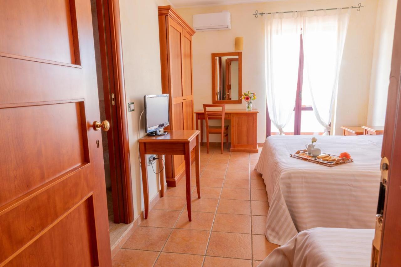 B&B Puerto Seguro Пиццо Экстерьер фото